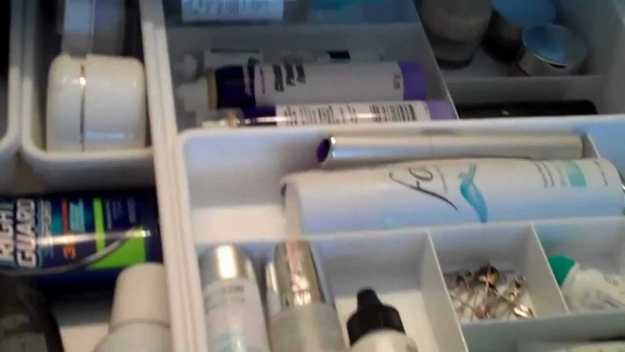 Organizing Bathroom Drawers by amy volk (8 years ago)